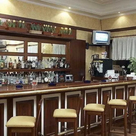 酒店 朱利安马尔马里斯酒店 4*